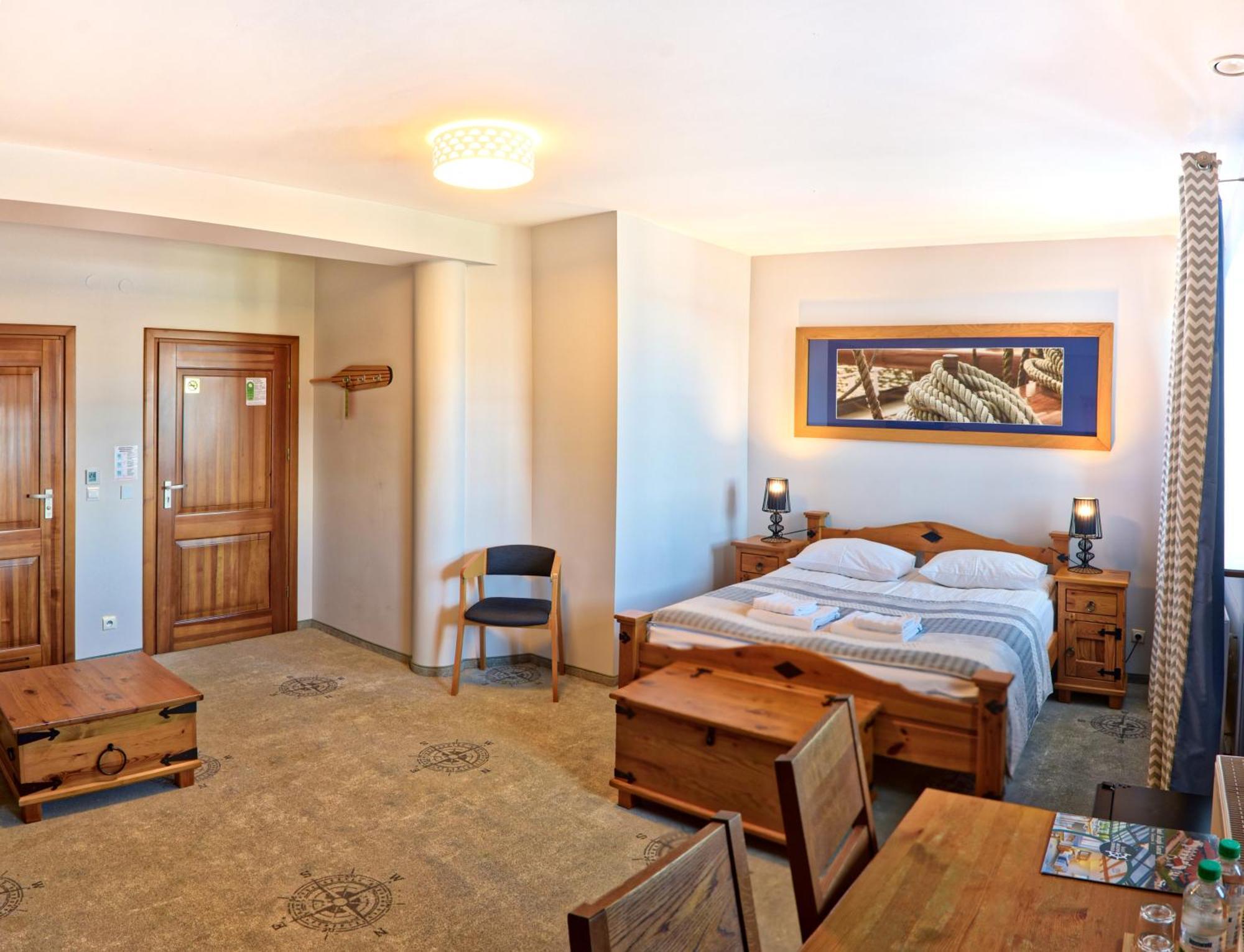 Hotel Joseph Conrad Spa & Wellness Pisz Exterior foto