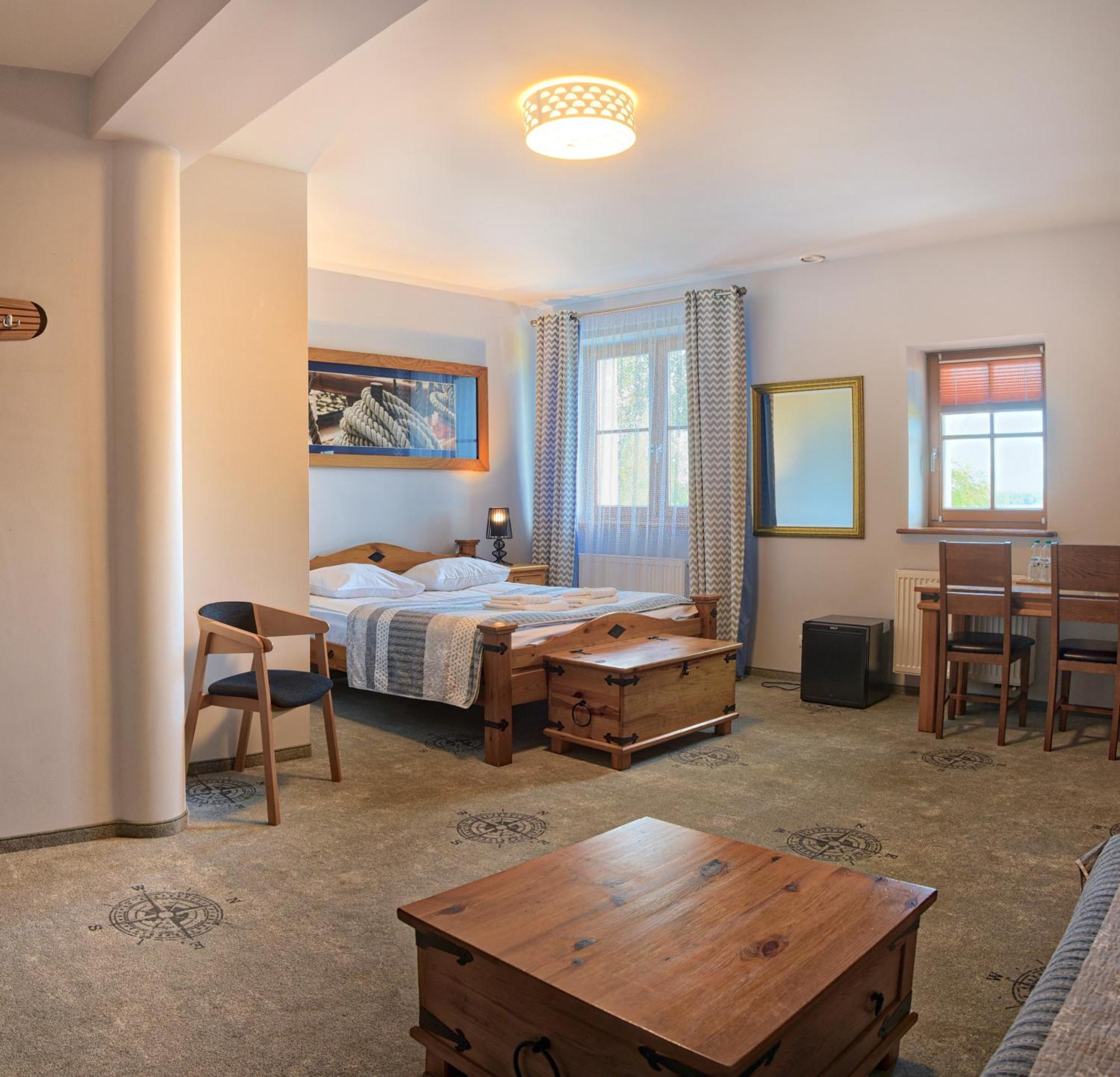 Hotel Joseph Conrad Spa & Wellness Pisz Exterior foto